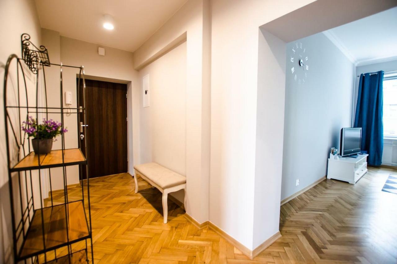 Apartment By The Aquapark Warschau